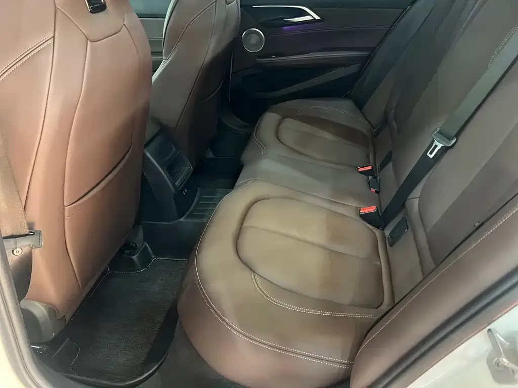BMW 1 Series 2022 из CN, фото 2