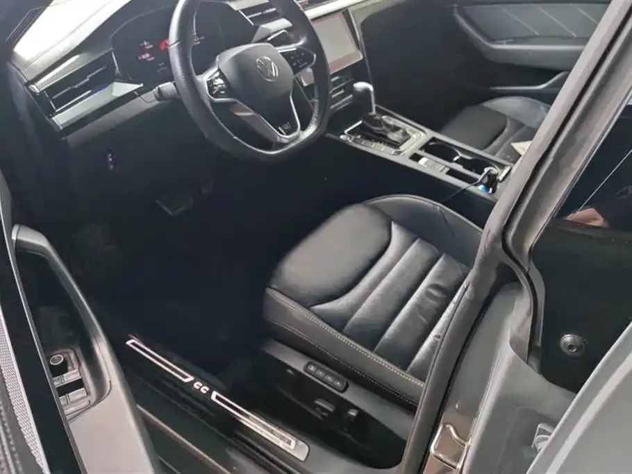 Volkswagen CC 2022 из CN, фото 2