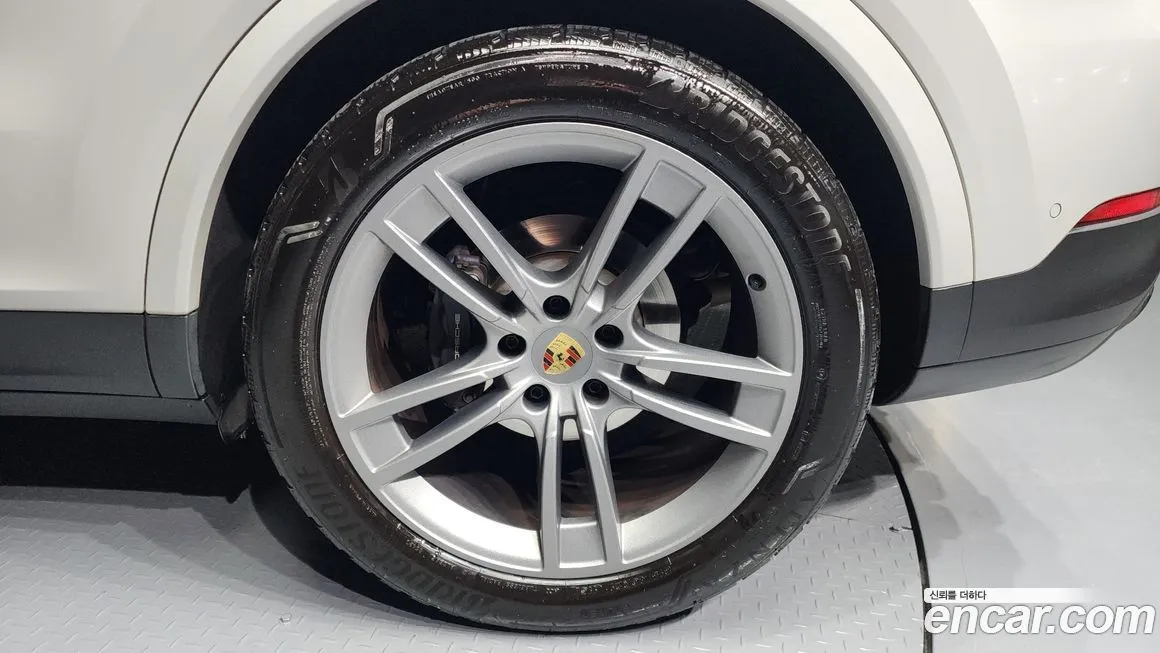 Porsche Cayenne 2024 из KR, фото 10