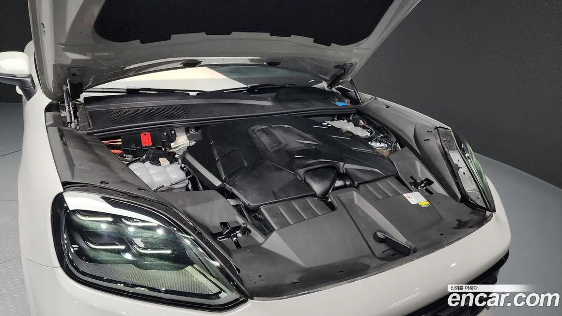 Porsche Cayenne 2024 из KR, фото 3
