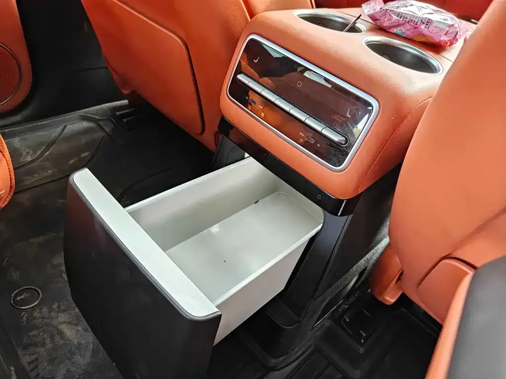 Li Auto L9 2024 из CN, фото 2