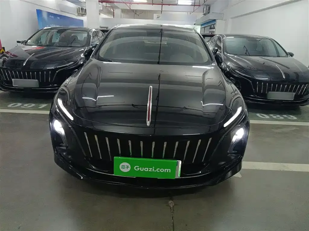 Hongqi E-QM5 2024 из CN, фото 3