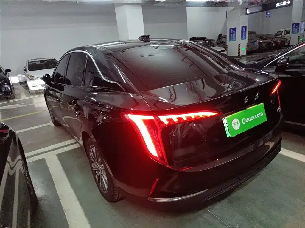 Hongqi E-QM5 2024 из CN, фото 5