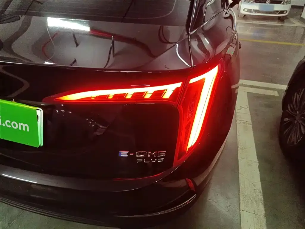 Hongqi E-QM5 2024 из CN, фото 8