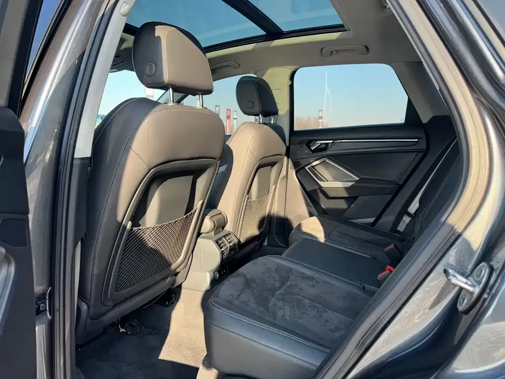 Audi Q3 2021 из CN, фото 8