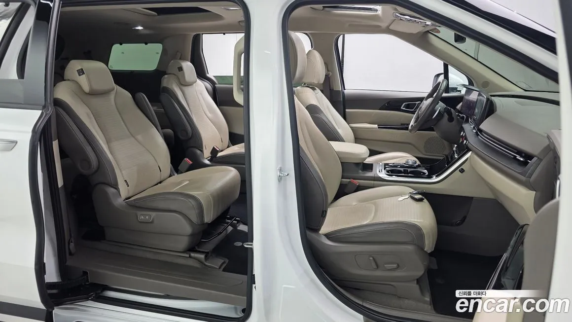 Kia Carnival — фото 10
