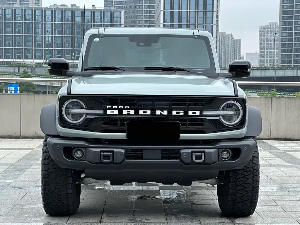 Ford Bronco — фото 8