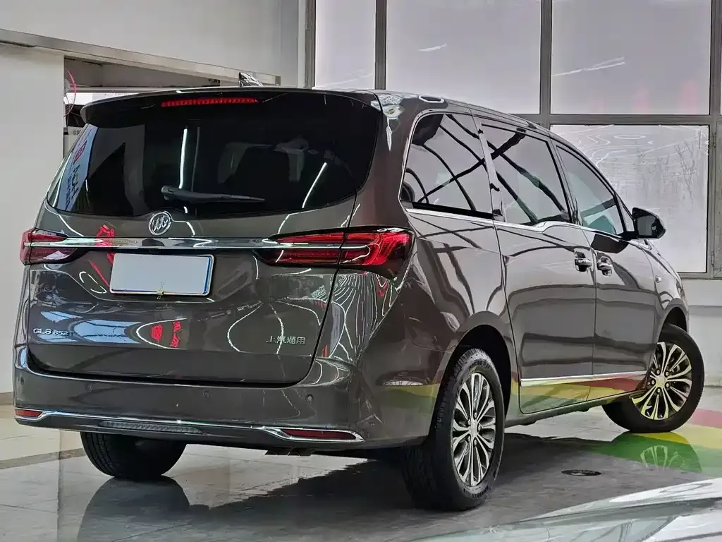 Buick GL8 2022 из CN, фото 2