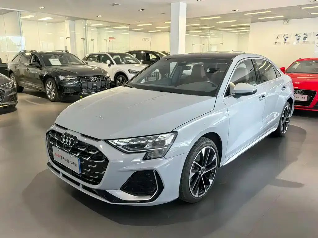 Audi A3 2024 из CN, фото 1