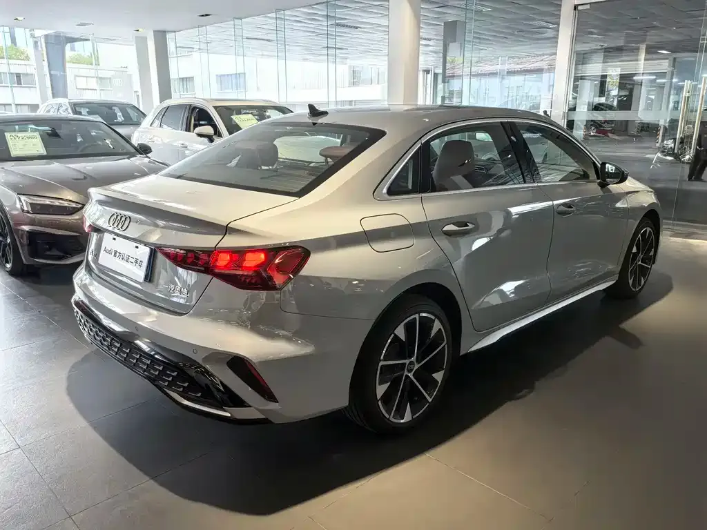 Audi A3 2024 из CN, фото 8