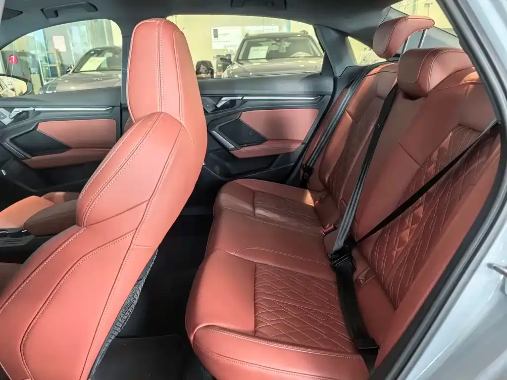 Audi A3 2024 из CN, фото 7