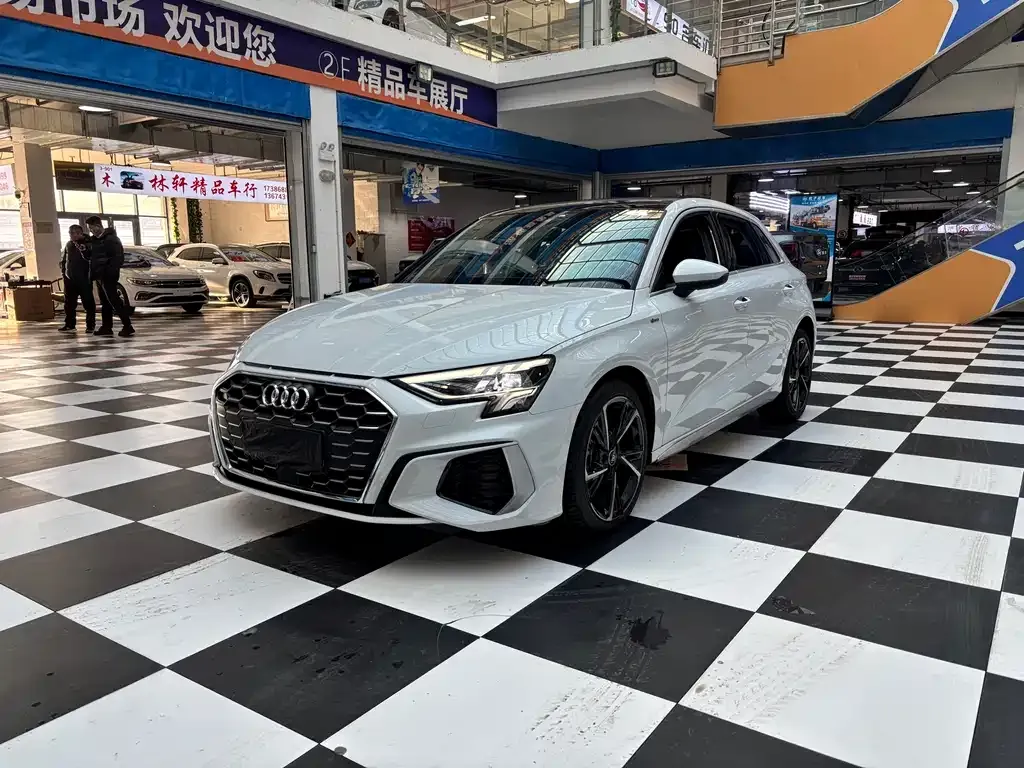 Audi A3 2022 из CN, фото 1