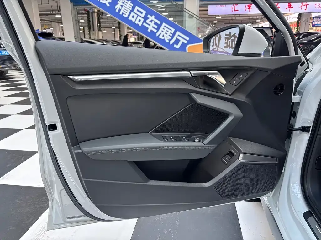 Audi A3 2022 из CN, фото 10