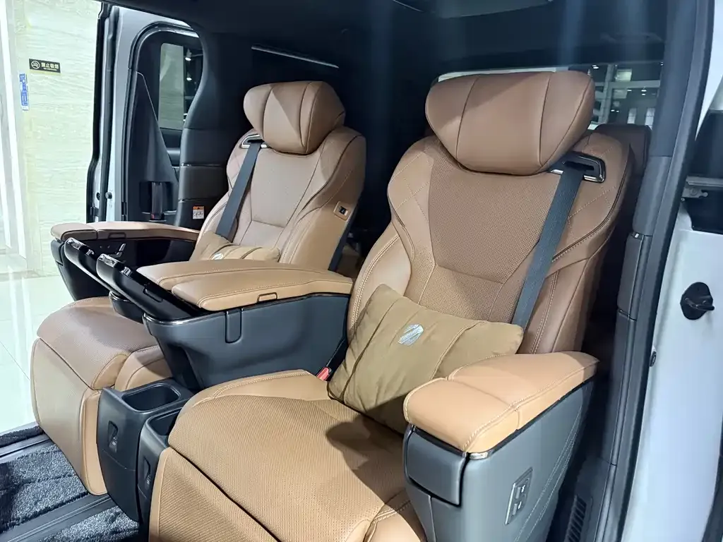 Toyota Alphard 2025 из CN, фото 5