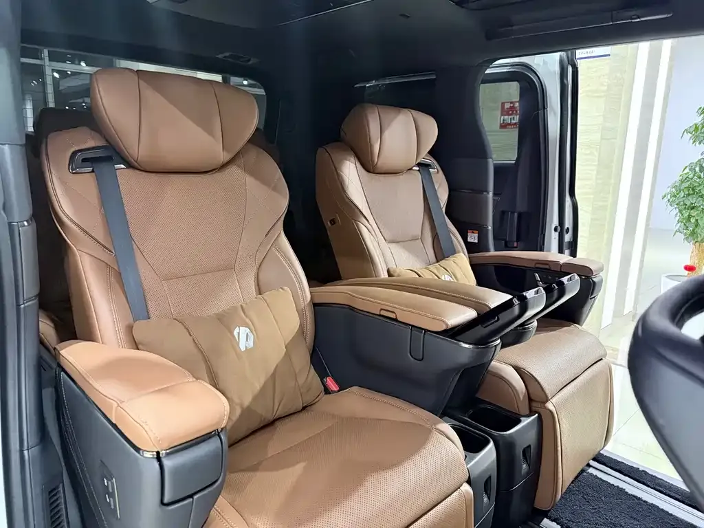Toyota Alphard 2025 из CN, фото 4