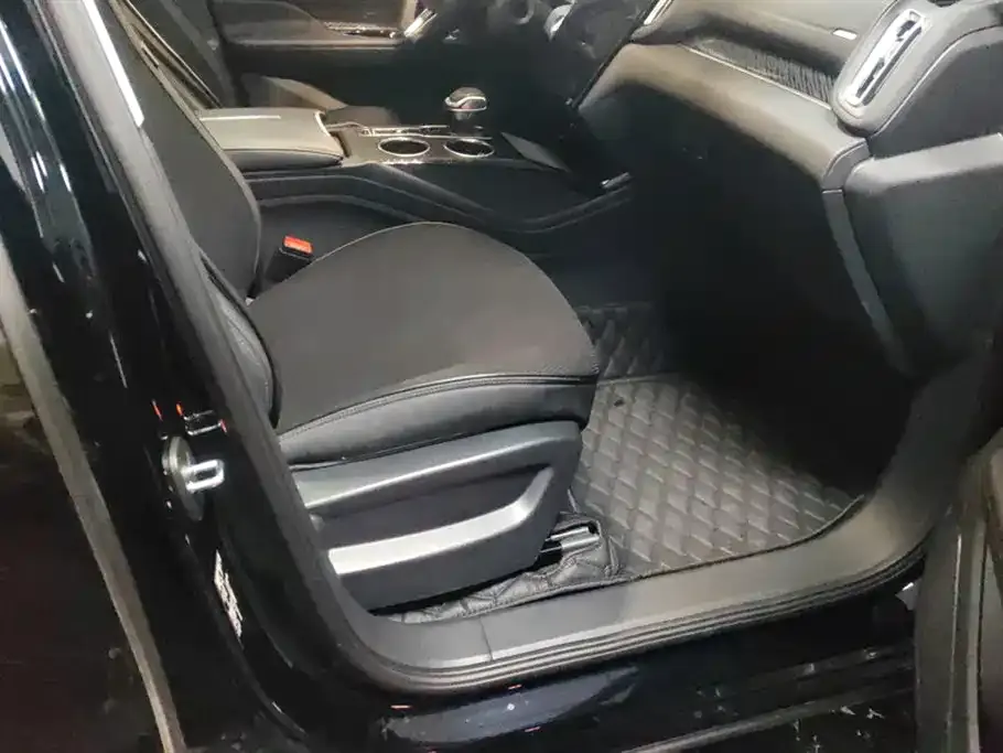 Hongqi HS3 2025 из CN, фото 2