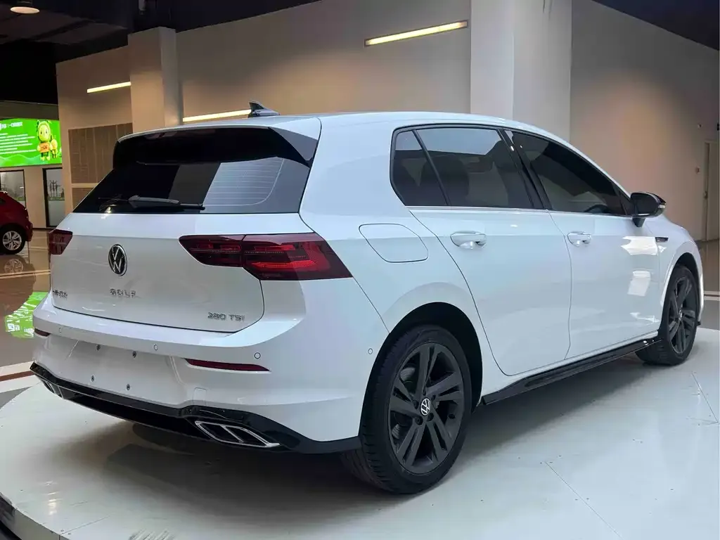 Volkswagen Golf 2022 из CN, фото 10