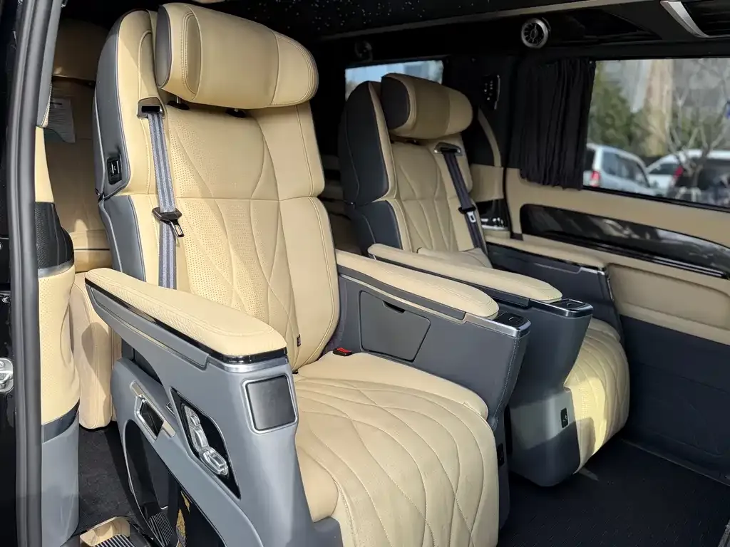 Mercedes-Benz Vito 2023 из CN, фото 10