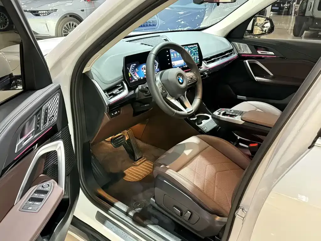 BMW X1 2024 из CN, фото 2