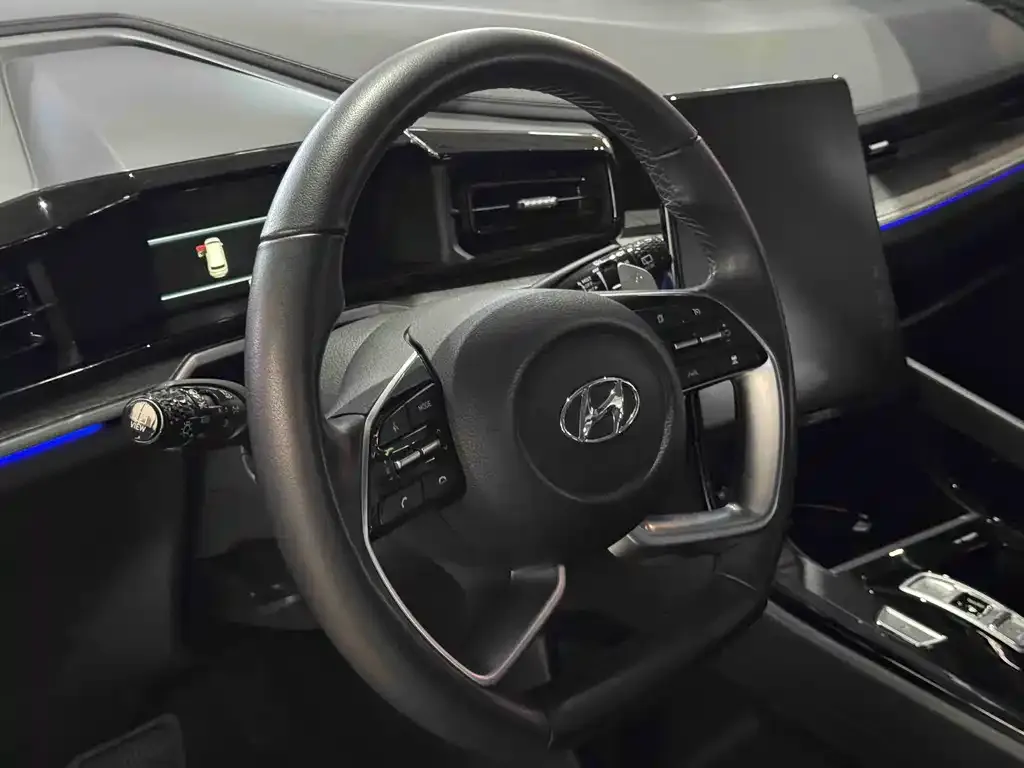 Hyundai Custo — фото 6