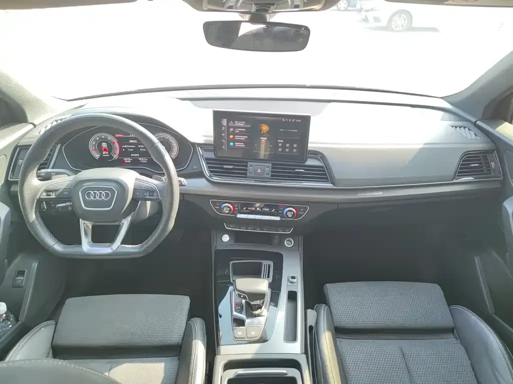 Audi Q5L Sportback 2022 из CN, фото 9