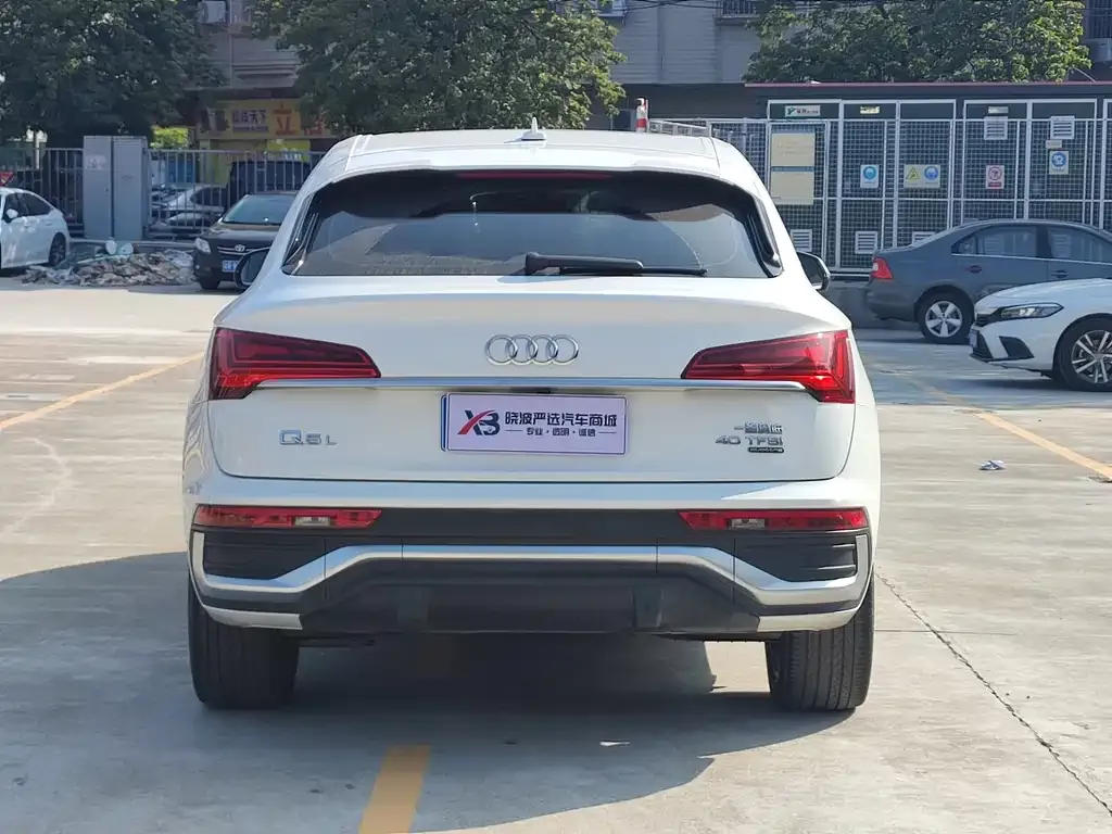 Audi Q5L Sportback 2022 из CN, фото 3