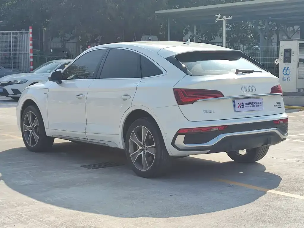 Audi Q5L Sportback 2022 из CN, фото 5
