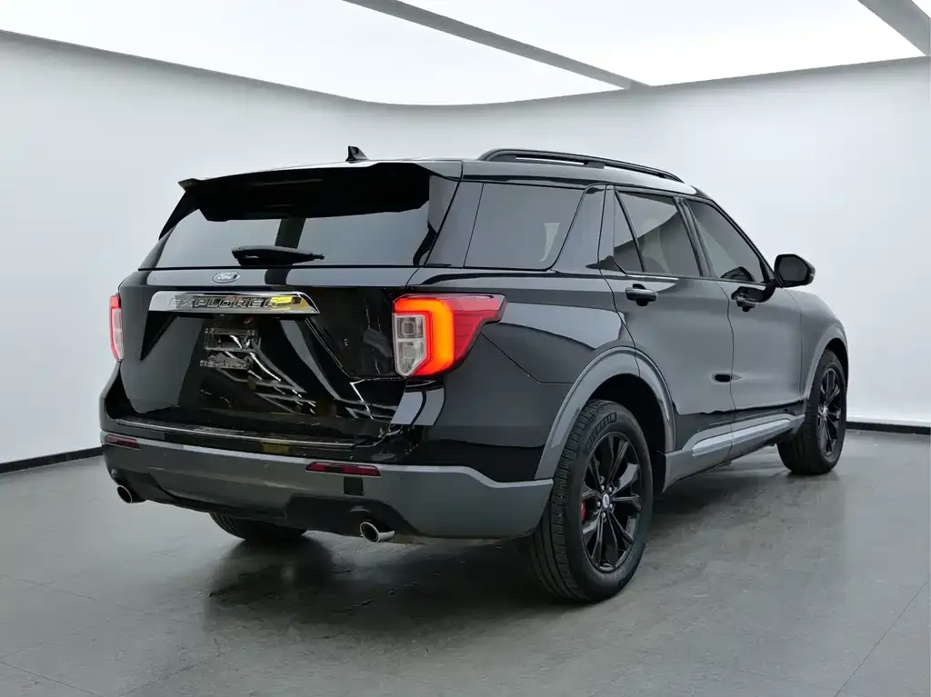 Ford Explorer 2021 из CN, фото 6