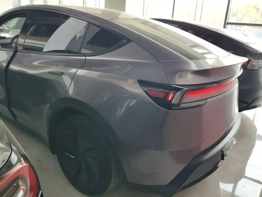 Tesla Model Y 2025 из CN, фото 7