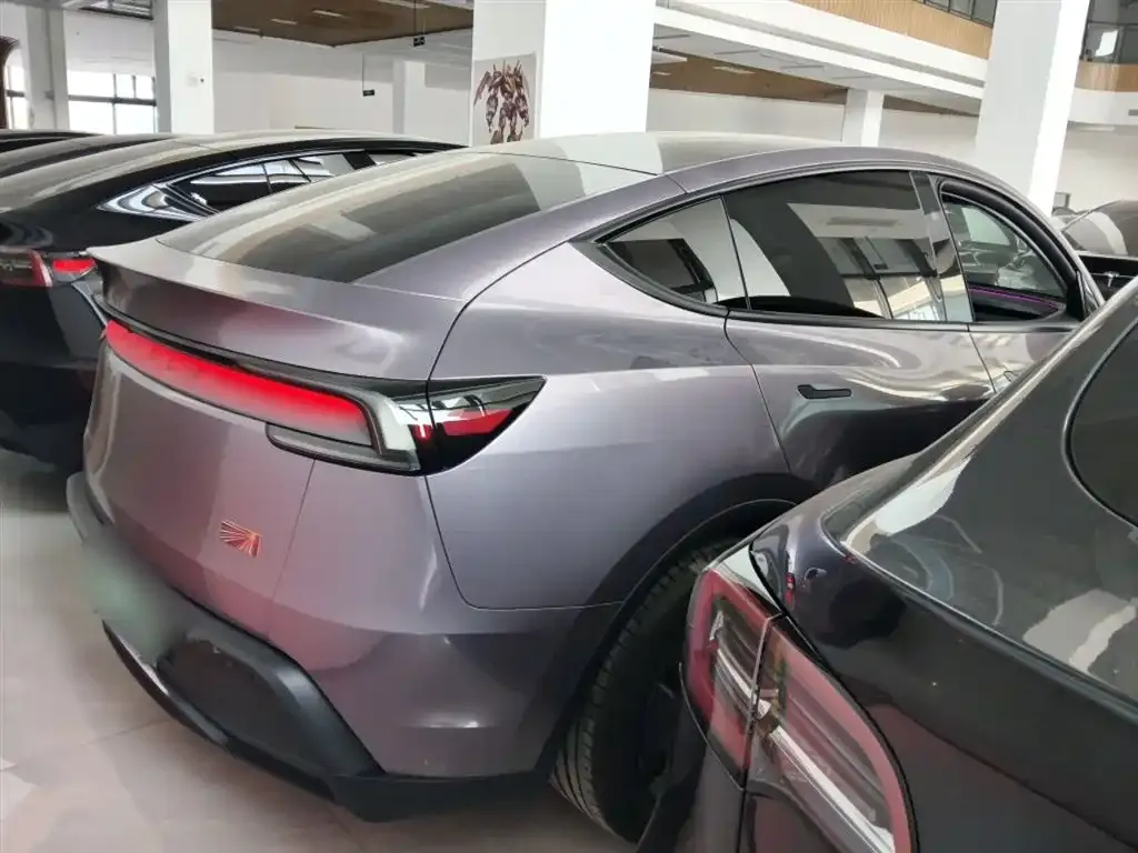 Tesla Model Y 2025 из CN, фото 6