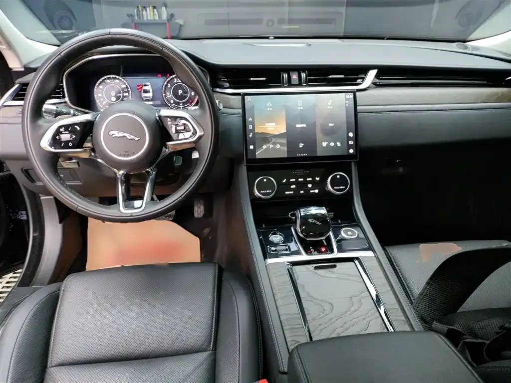 Jaguar XFL 2023 из CN, фото 2