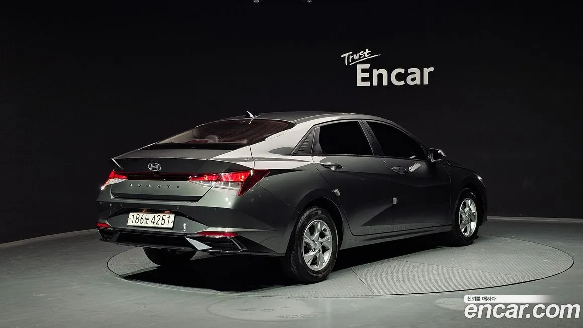 Hyundai AVANTE — фото 3