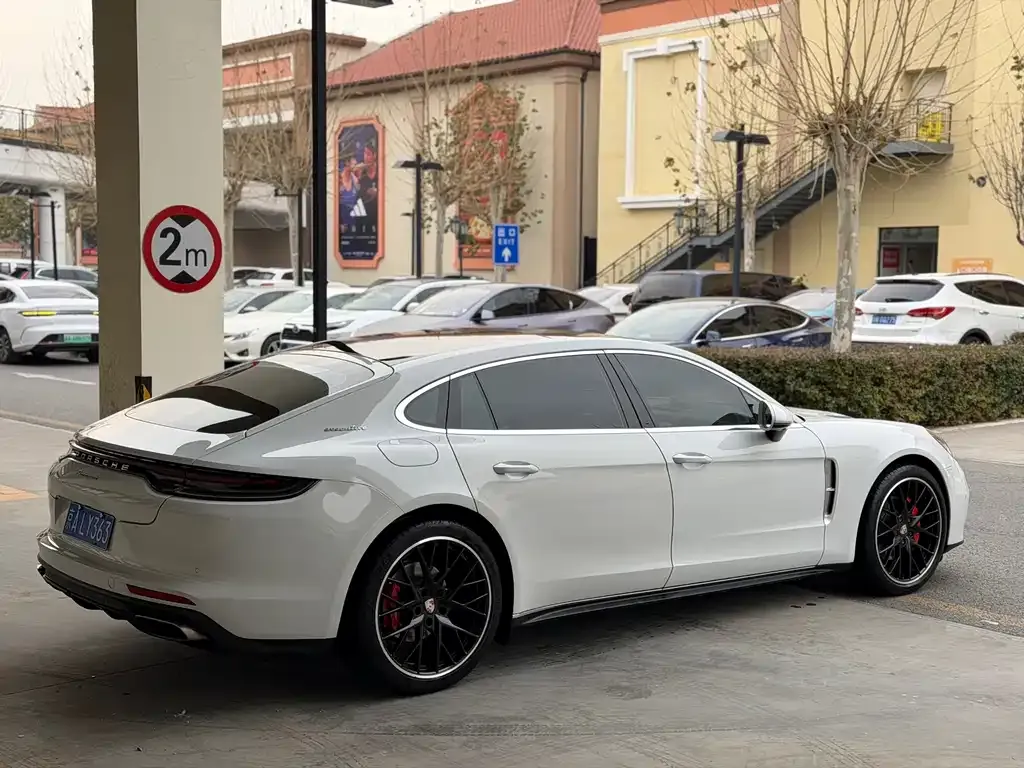 Porsche Panamera — фото 10