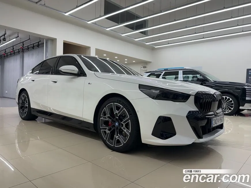 BMW 5-Series 2024 из KR, фото 7