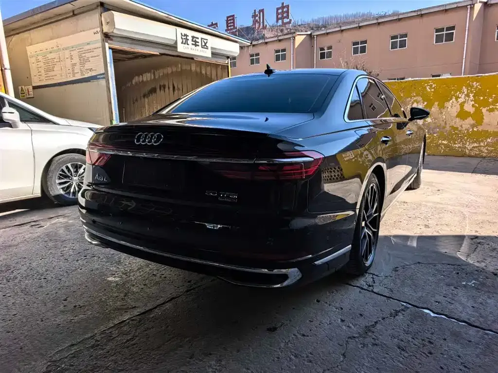 Audi A8 2023 из CN, фото 5