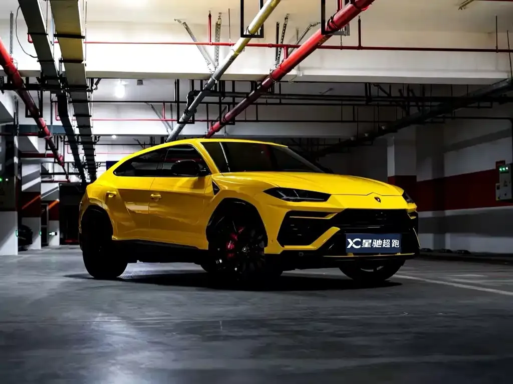 Lamborghini Urus — фото 1