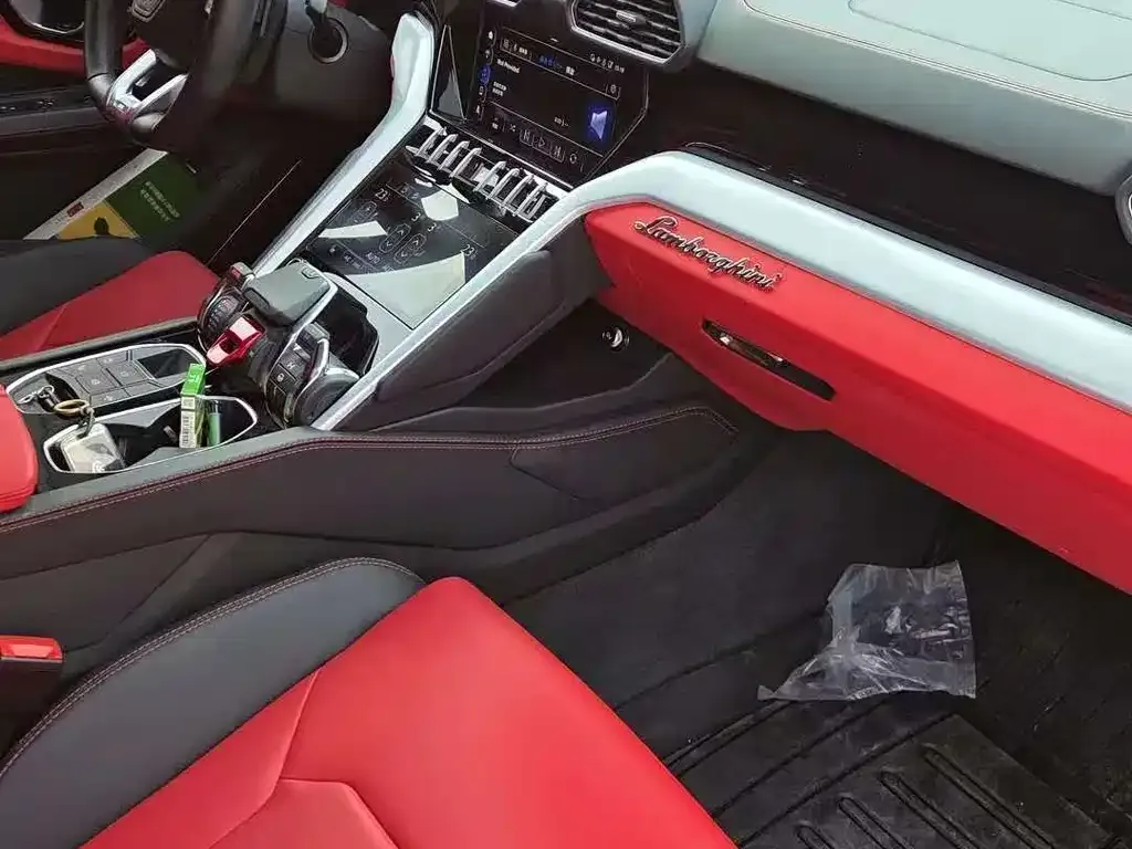 Lamborghini Urus — фото 6