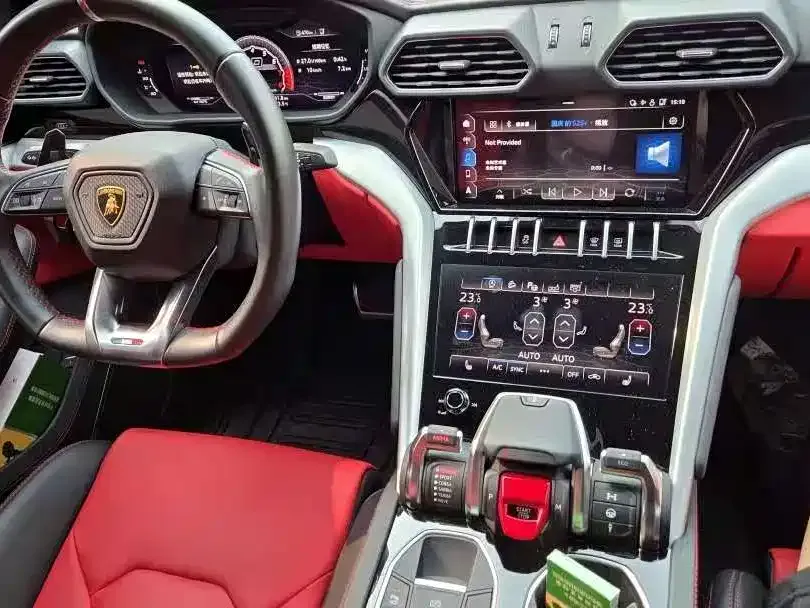 Lamborghini Urus — фото 8