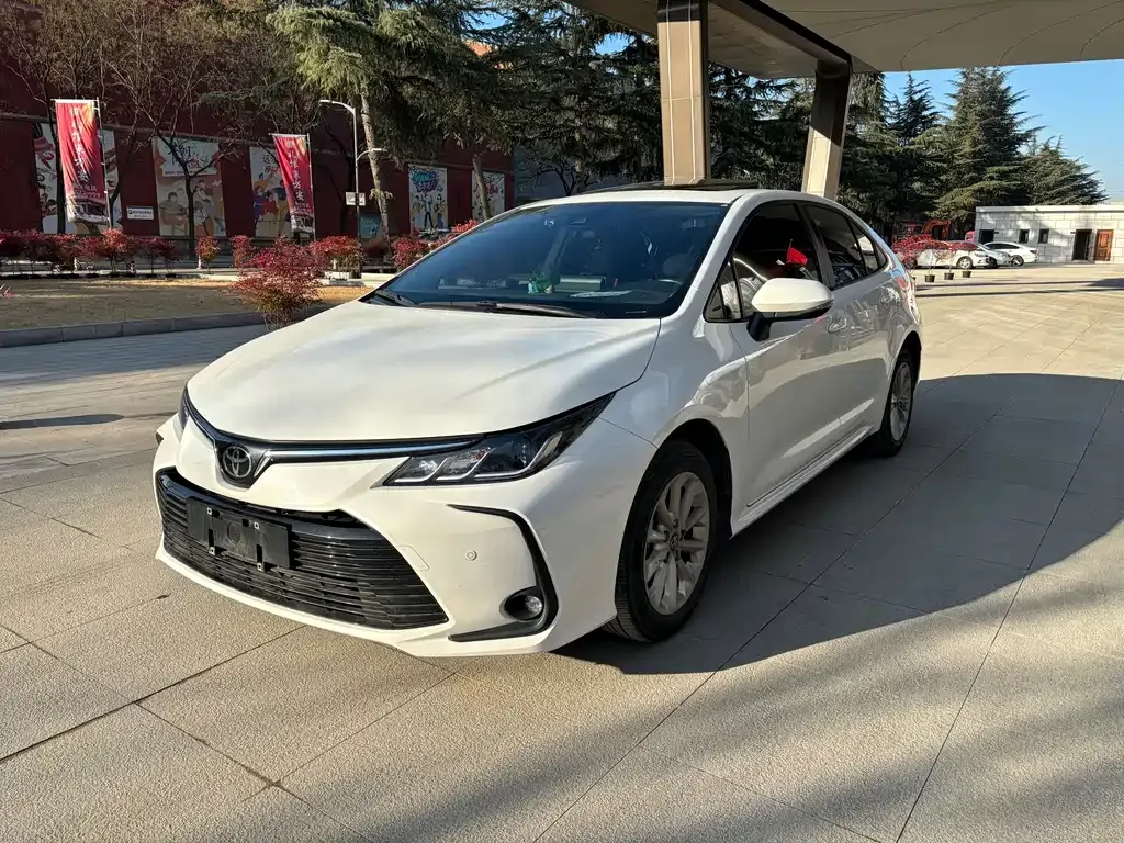 Toyota Corolla 2022 из CN, фото 1