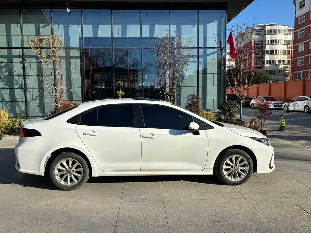 Toyota Corolla 2022 из CN, фото 10