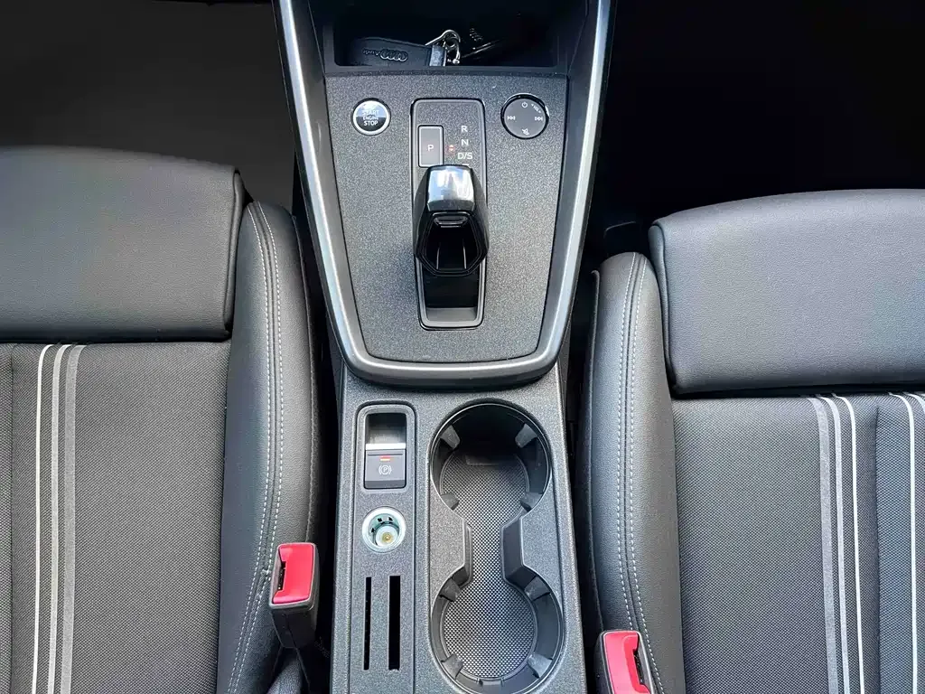 Audi A3 2024 из CN, фото 9