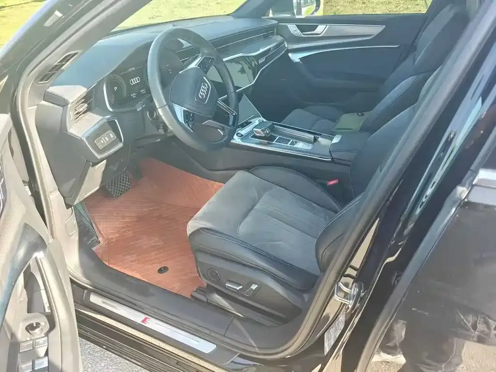 Audi A6L 2023 из CN, фото 4