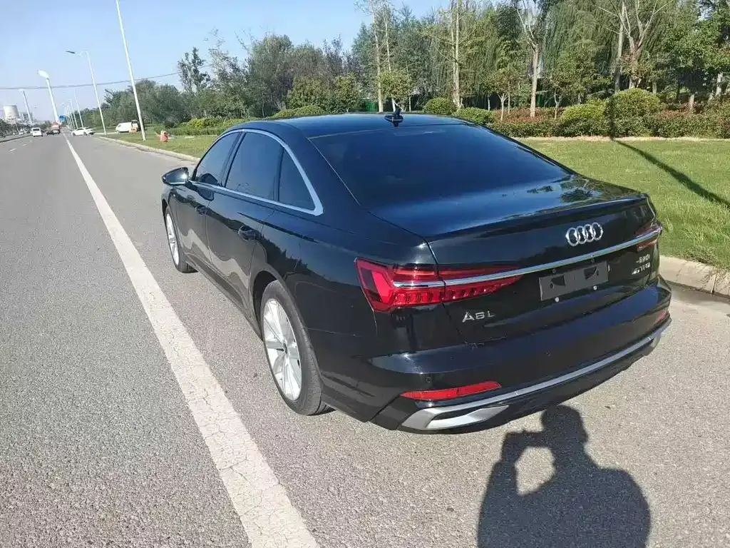 Audi A6L 2023 из CN, фото 6