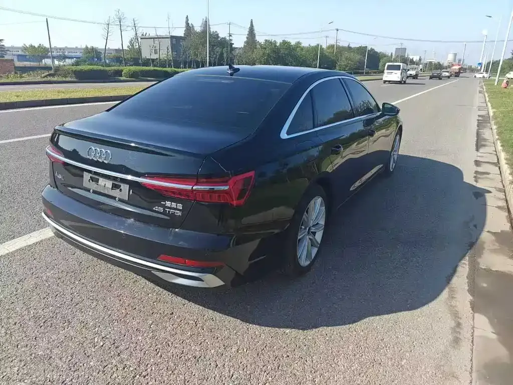 Audi A6L 2023 из CN, фото 7