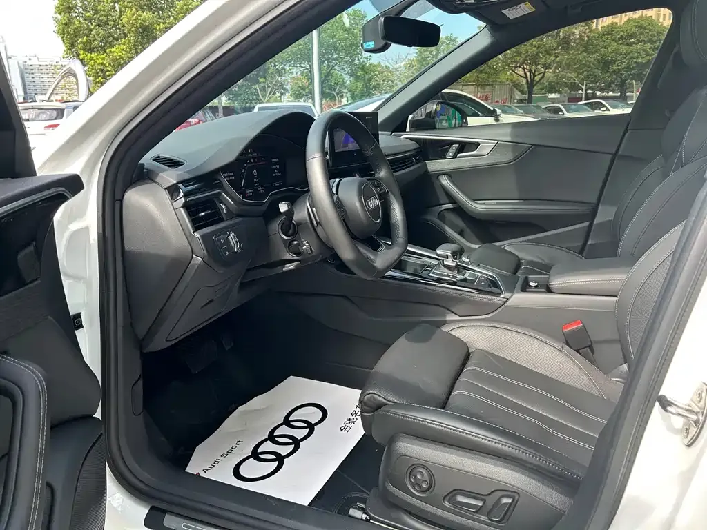Audi A4L 2023 из CN, фото 7