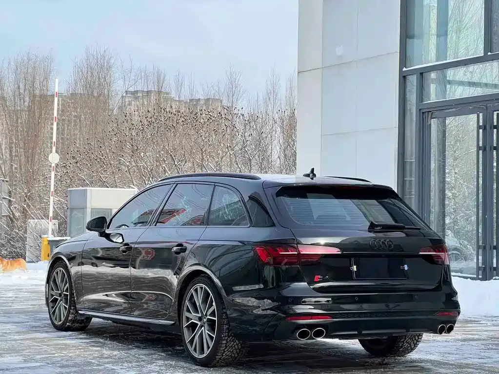 Audi S4 2024 из CN, фото 6