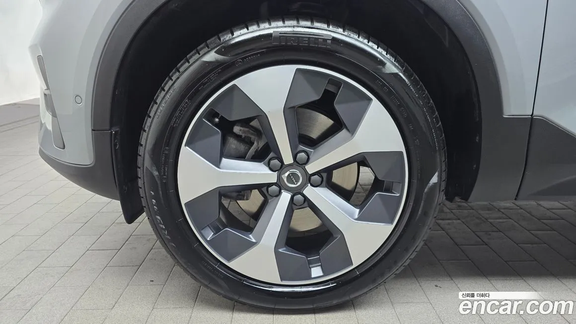 Volvo XC40 2025 из KR, фото 6