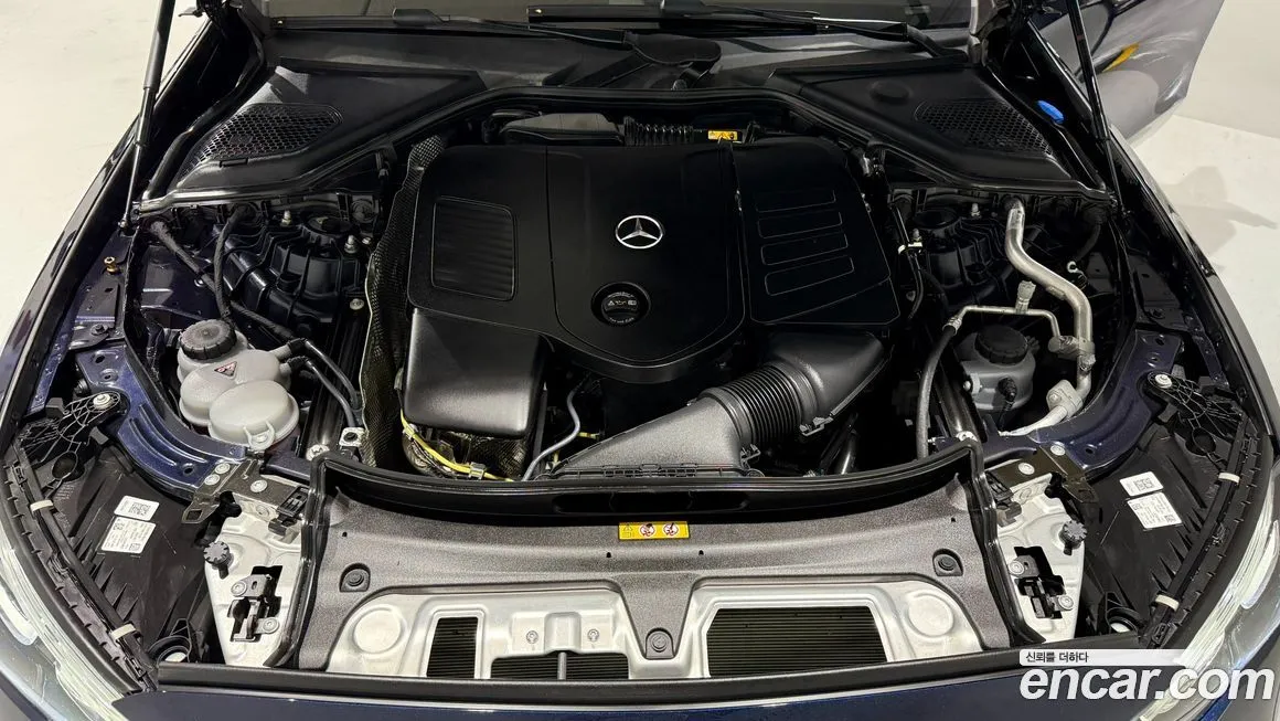 Mercedes-Benz E-Class — фото 7