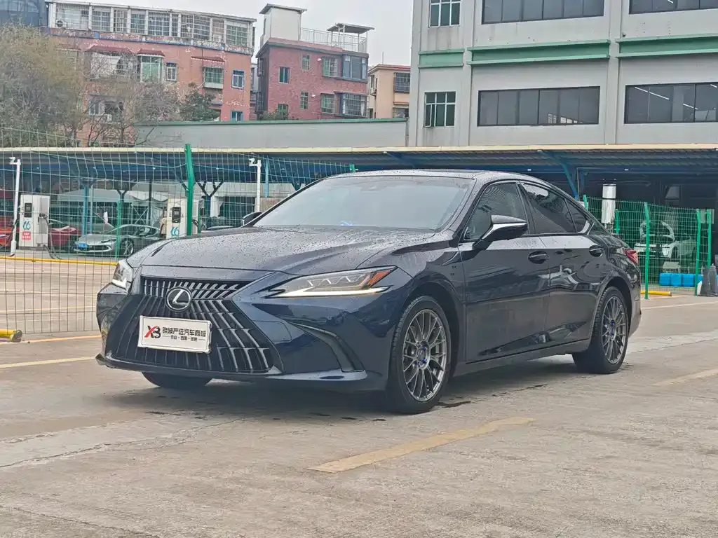 Lexus ES 2022 из CN, фото 1