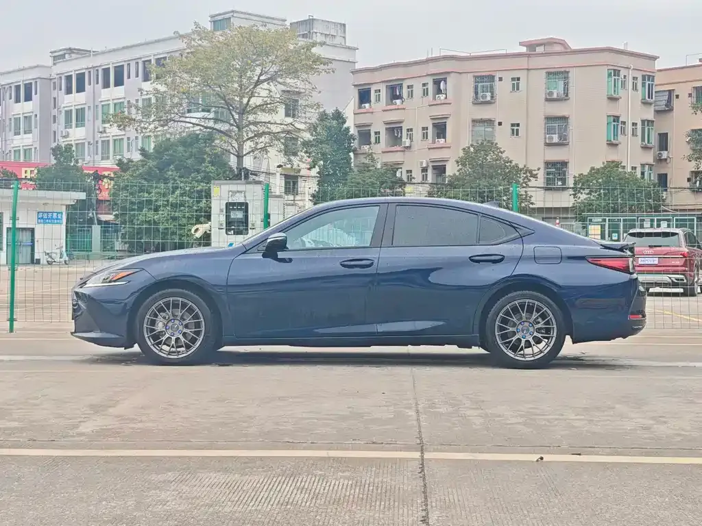 Lexus ES 2022 из CN, фото 10